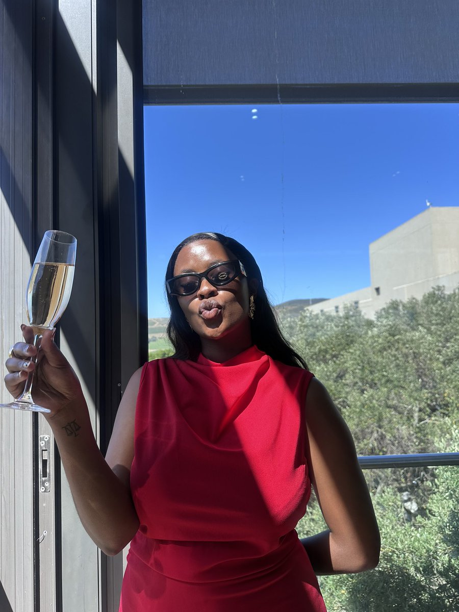 blvck_mess's tweet photo. To 24 🥂 heaviest year of my life but we’re here ❤️‍🩹 https://t.co/QpdwzjSNKp
