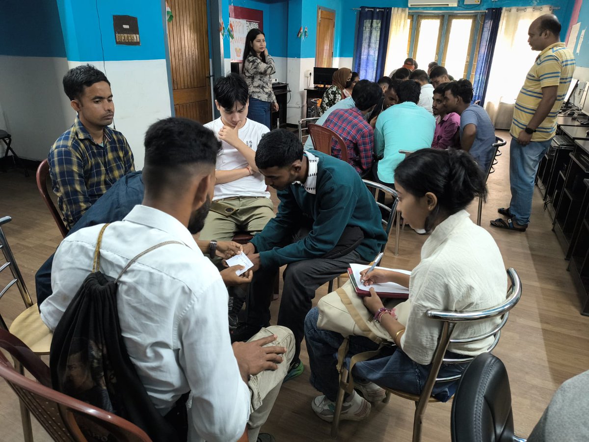 jit_aggarwal's tweet image. @SarthakGuwahati  is empowering PwD youth with personality development, communication training, and interview prep—helping them become confident and job-ready. With GyanSarathi, RozgarSarathi, and CapSarathi, learning and opportunities stay accessible for all. #PwDEmpowerment