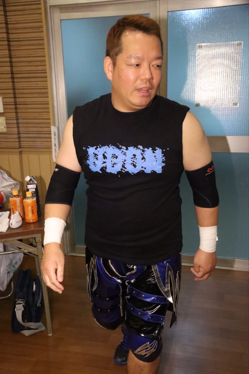 pw_bukotsu's tweet photo. 2025.11.16
プロレスリングBUKOTSU
第4試合
タッグマッチ30分1本勝負
#影山道雄 & #柴山貴哉 vs #岩田芳明 & #武骨太郎
#pw_BUKOTSU
#pw_dera
#DEP_pw
#京橋プロレス https://t.co/5oBp2PyGC6