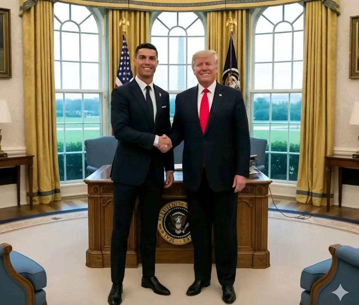 فخامة التاريخي لاعب نادي #النصر السعودي #كريستيانو_رونالدو يرافق فخامة ولي عهد #السعودية_العظمى في ضيافة فخامة الرييس الاميركي اثناء الزياره التاريخيه ..
 #نباهي_بك_العالم_يابو_سلمان #محمد__بن__سلمان  #القمه_السعوديه_الامريكيه