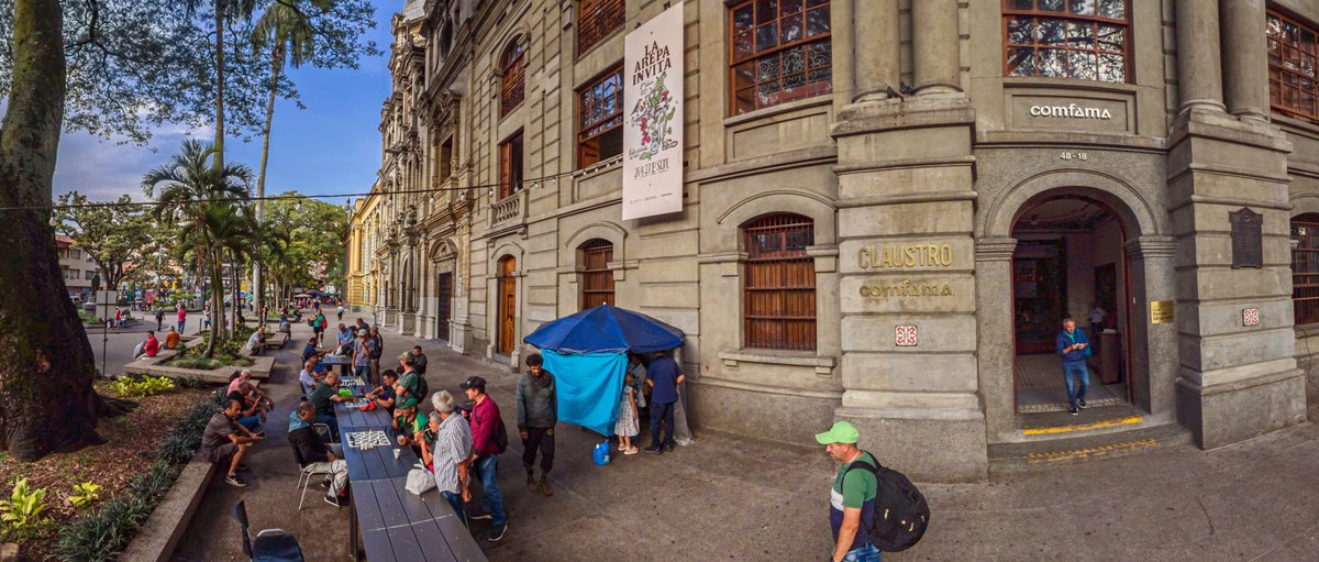 KandaoVR's tweet image. ♟️ Street Chess in Medellín — in 360°!
Captured beautifully by Ramiro using the QooCam 3 Ultra.
Plazuela San Ignacio comes to life in this immersive shot — you can almost feel the focus of the players and the energy of the square.

Shot details:
📸 QooCam 3 Ultra (DNG 8)
ISO 100…