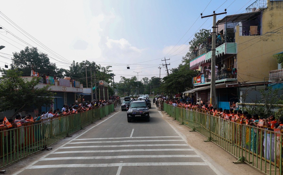 narendramodi's tweet image. Amidst the divine chants of Sai Ram, reached Puttaparthi, Andhra Pradesh to a very warm welcome.