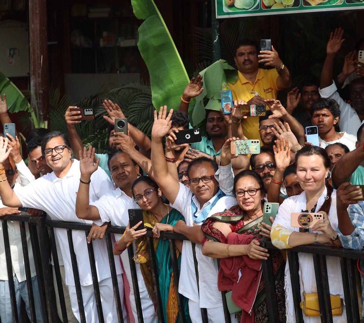narendramodi's tweet image. Amidst the divine chants of Sai Ram, reached Puttaparthi, Andhra Pradesh to a very warm welcome.