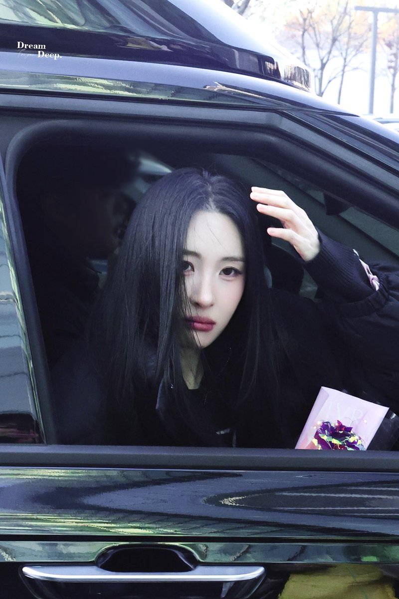 DreamDeep0724's tweet photo. 251119
두시��출 컬투쇼 퇴근길

🪻🪻🪻

#선미 #SUNMI
#시니컬 #CYNICAL #HEART_MAID https://t.co/9Zu1xi10bJ