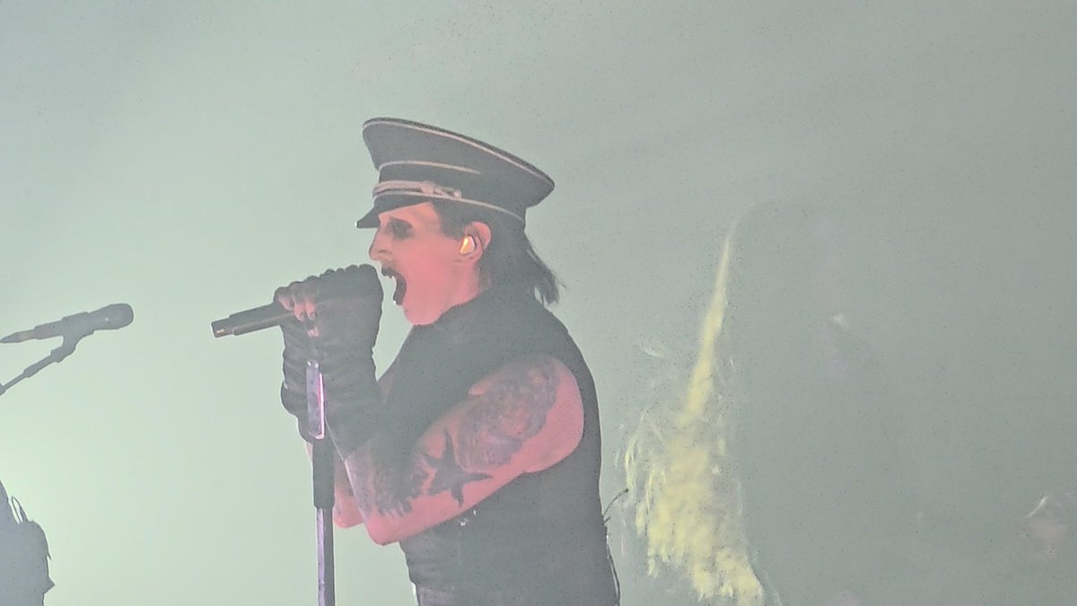 #MarilynManson - #Berlin 17.11.2025 Germany (One Assassination Under God Tour 2025) 4k
youtu.be/YITXOUMJj-c