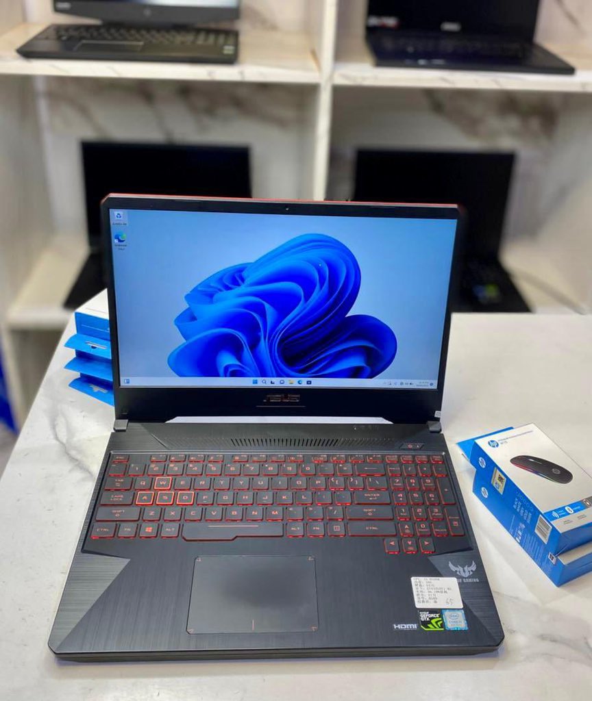 wtf_rema's tweet image. *ASUS TUF GAMING FX86*

🀄️8th Gen®️Intel™️Core i5 Processor 

🀄️8 CPU’s @2.30Ghz- 4.70Ghz Turbo 
Boost 

🀄️512 Ssd + Extra Slot for Upgrade

🀄️16Gb Ram

🀄️15.6 inch HD Screen 1080 Resolution 

🀄️Dual Graphics card : Intel UHD Graphics &amp;amp; Nvidia Gtx 1050ti 

🀄️4 Gig Dedicated vga |…