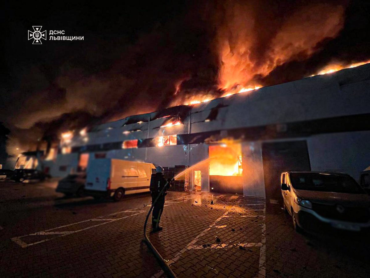 sevslv's tweet image. Another gruesome series of missile and drone attacks on civilian objects in Ukraine overnight. In a wave of 48 rockets and 470 Shaheds, a residential building was hit; 10 persons were killed and dozens wounded in #Ternopil &amp;amp; #Kharkiv. Endless #warcrimes.