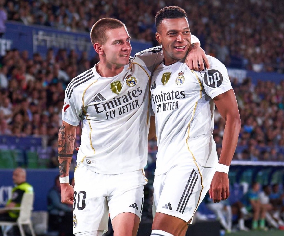 FabrizioRomano's tweet image. 🚨 Franco Mastantuono: “I haven’t reached my best level yet”.

“I had a good spell at River Plate, but this isn’t my peak. I’m going to keep working and improving.

“I want to stay at the top for a long time in the best club in the world”, told @ellarguero.