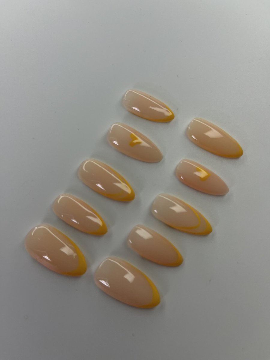 5and12luxury's tweet image. Something yellow and subtle 💛
-
Kindly retweet, my customer might be on your TL 🙏💛