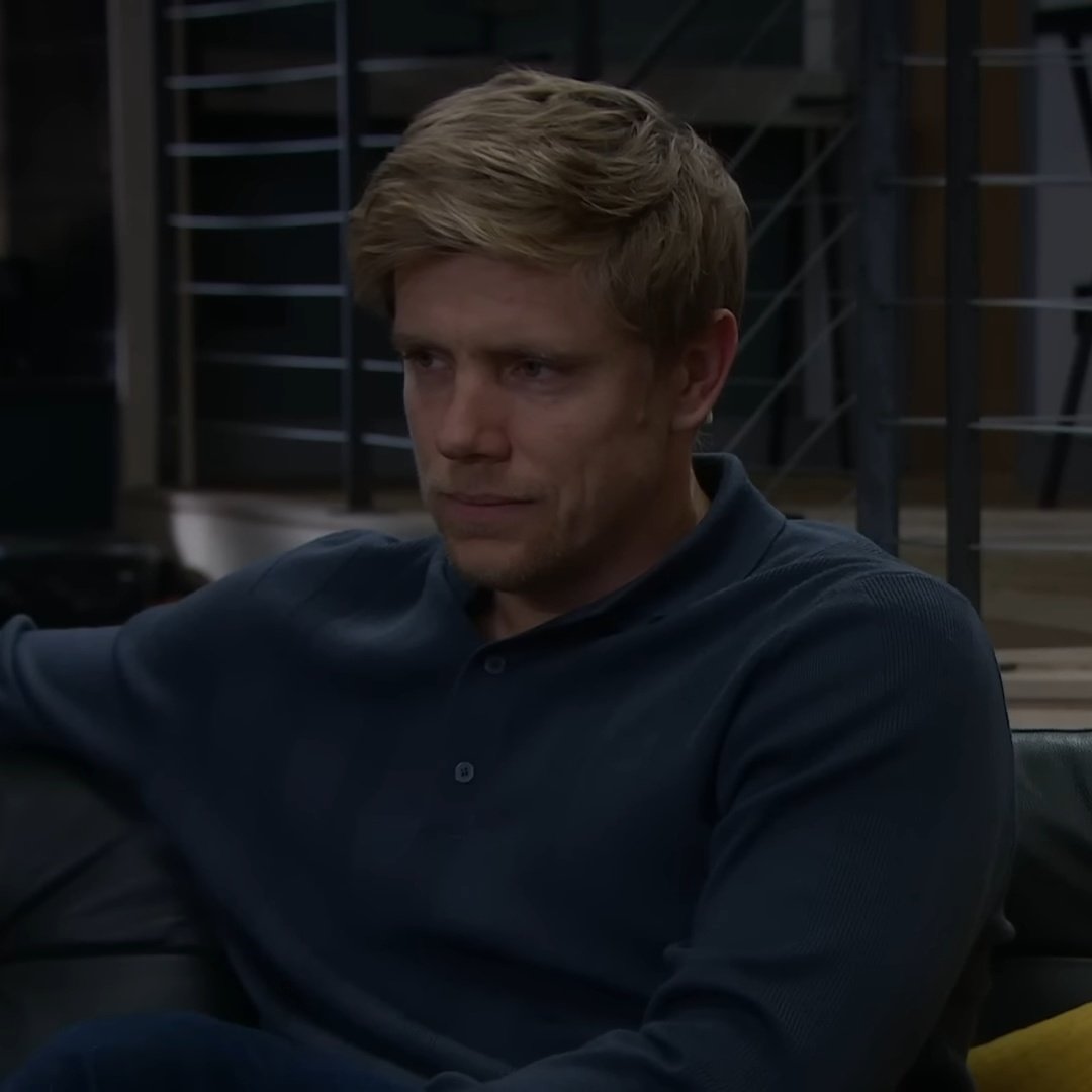 cosmictradegy's tweet image. the most unserious men to ever live what the fuck is their problem😭 #Emmerdale #Robron