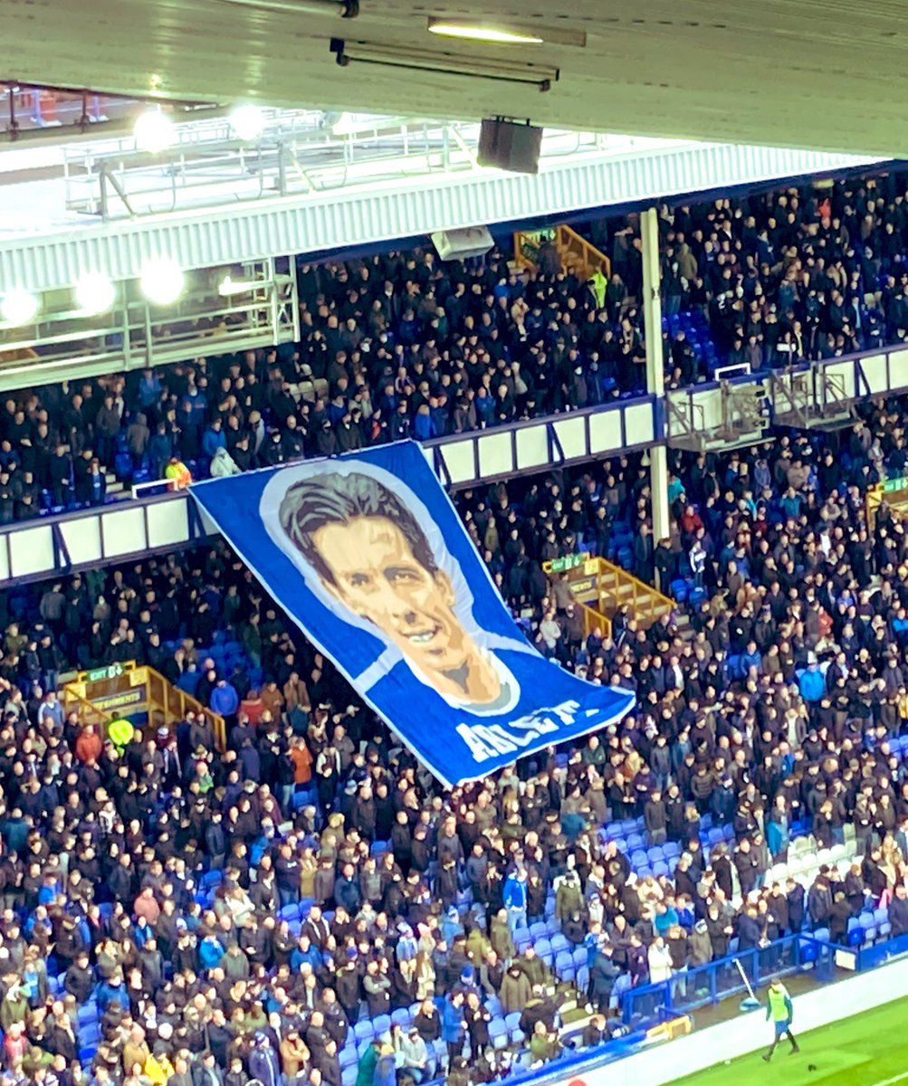 BluesVCancer's tweet image. Today our thoughts go to the family of Gary Ablett, on what would have been his 60th Birthday.
Gary tragically passed away, aged just 46 having suffered with a type of blood cancer. 
We were lucky to have met Gary’s family, and helped in the search for a stem cell donor 💙 #EFC