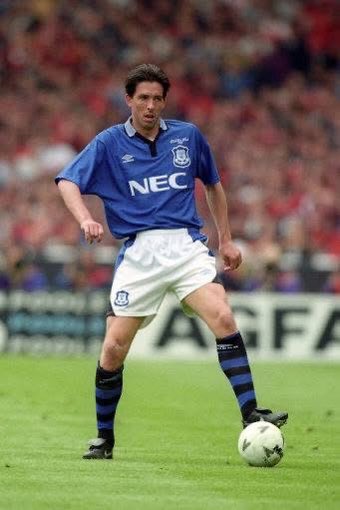 BluesVCancer's tweet image. Today our thoughts go to the family of Gary Ablett, on what would have been his 60th Birthday.
Gary tragically passed away, aged just 46 having suffered with a type of blood cancer. 
We were lucky to have met Gary’s family, and helped in the search for a stem cell donor 💙 #EFC