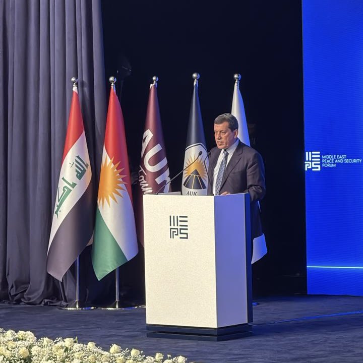 Behnamzarei21's tweet image. Gen. @MazloumAbdi got a new suit and, for the first time, appeared wearing a tie.

#SDF #قسد #MEPS