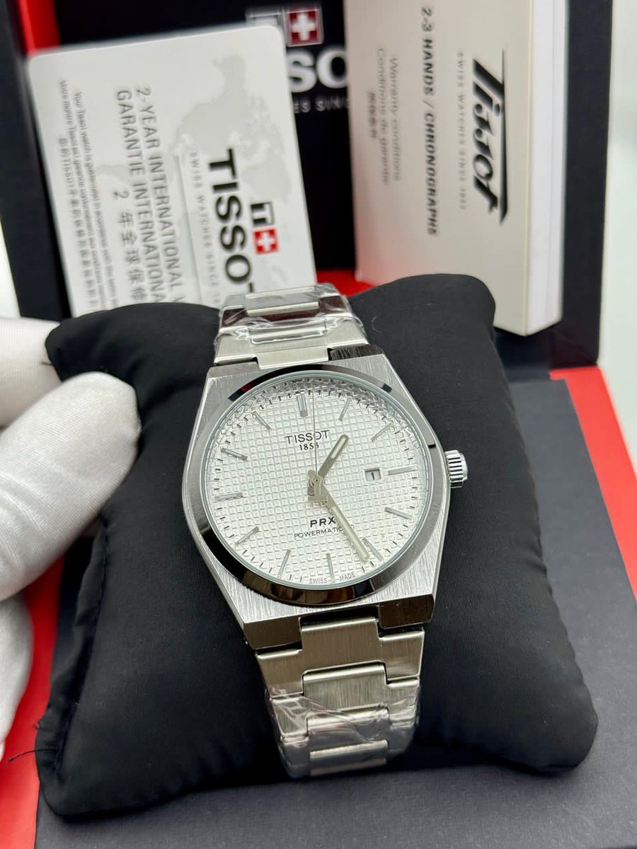 Tifes_watch_Hub's tweet image. Wristwatch for man wey sabi him worth 😍😍

🏷️50,000
Comes with box ✅
