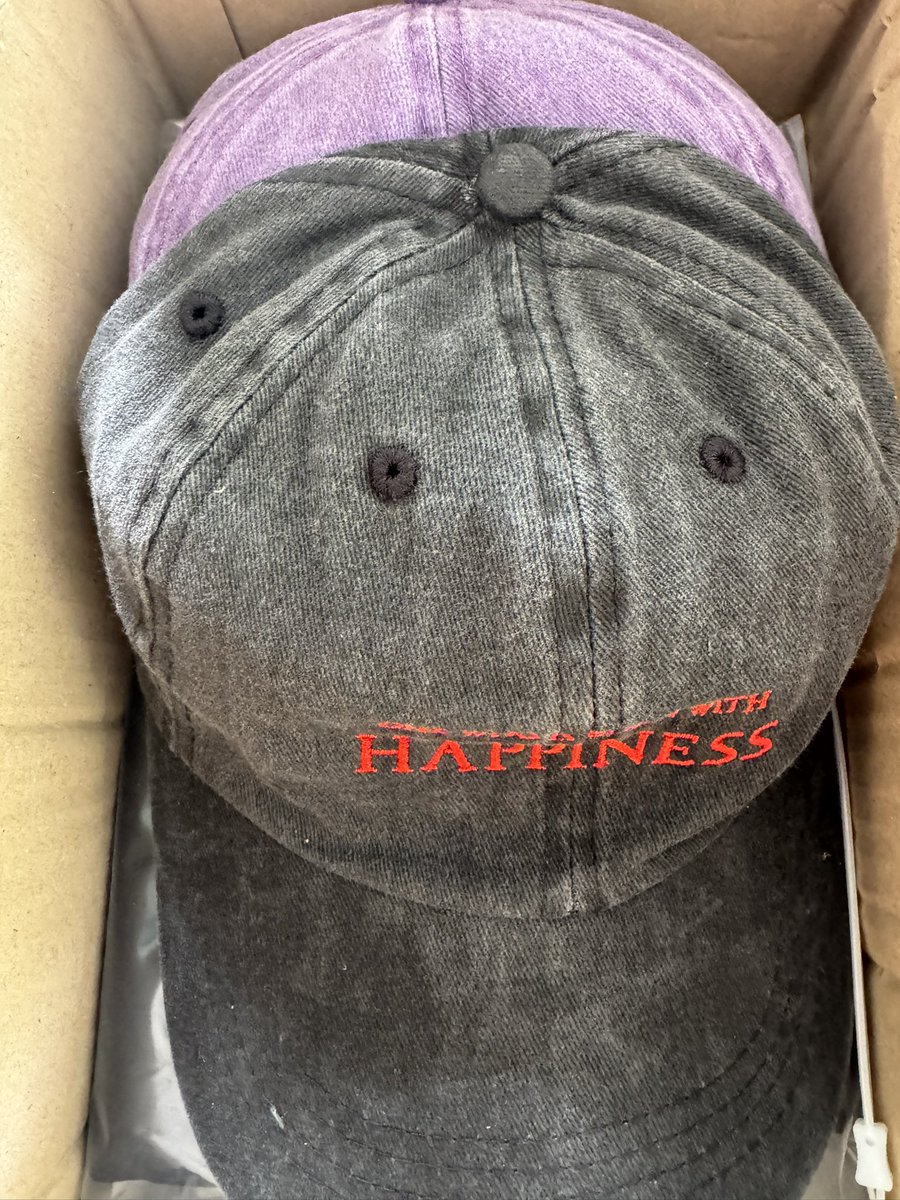 magaredrose's tweet image. สินค้า #sixcode ของจริงสวยกว่าในรูปอีก สวยแบบตะโกน วอน #แม็กกี้บาส เจ้าของแบรนด์ทั้งสองคน เปิดรอบออนไลน์ด่วนๆค่ะ จะซื้อไปอีก จะเอาไปฝากเดอะแก๊งหลานๆ