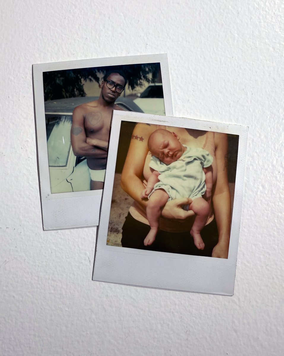 galleryether's tweet image. いよいよ今週土曜から開催の世界的な写真家、マイク・ブロディの個展《A Period of Juvenile Prosperity》では、展示予定の同シリーズ作品に加えて、ブロディ自身が特別にセレクトしたポラロイド作品もあわせて展示することとなりました。

galleryether.com/ja/exhibitions…