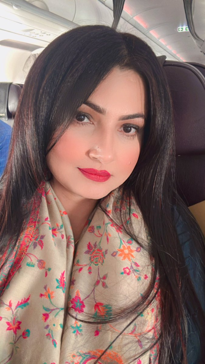 chitraaum's tweet image. पटना ✈️ 😊