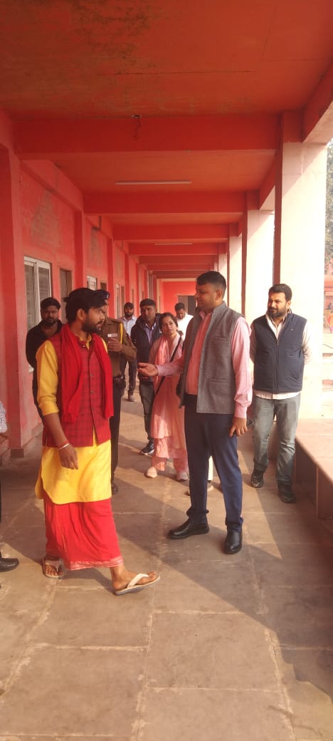 pdaofficial2's tweet image. उपाध्यक्ष महोदय द्वारा पीडीए कार्यालय में आमजन की समस्याओं/शिकायतों का तत्परता से निस्तारण किया गया। इसके उपरांत हनुमान कारीडोर निर्माण, रोपवे निर्माण, उपरिपथ सेतु के दोनों ओर सड़क चौड़ीकरण सहित विभिन्न विकास कार्यों का स्थल निरीक्षण किया गया।
#Prayagraj #PDA  #Inspection