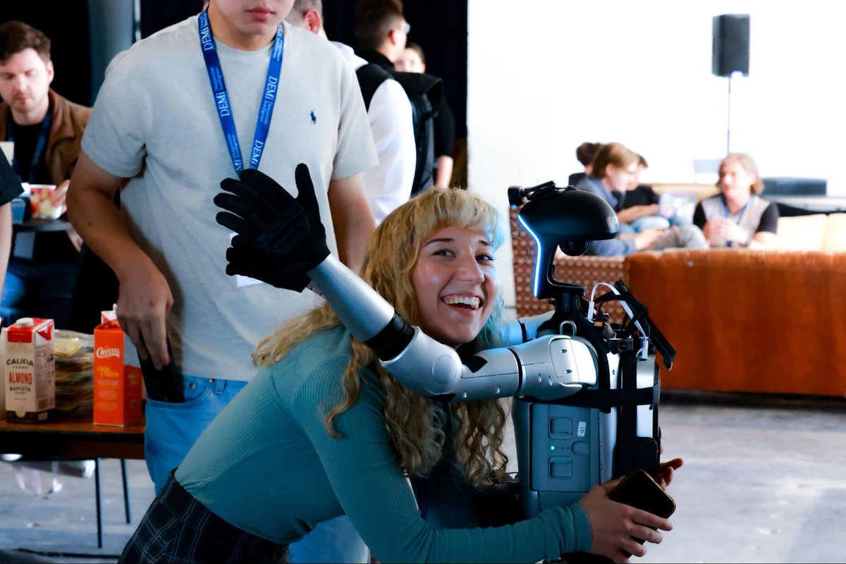 creedweb3's tweet image. OpenMind Facts / Use Cases  Day 25/60

Looking at robots, most people think about humanoids assembling cars or doing industrial tasks. But have you ever stopped to think about the other side of robotics the side that actually touches people’s lives, makes kids smile, or helps our…