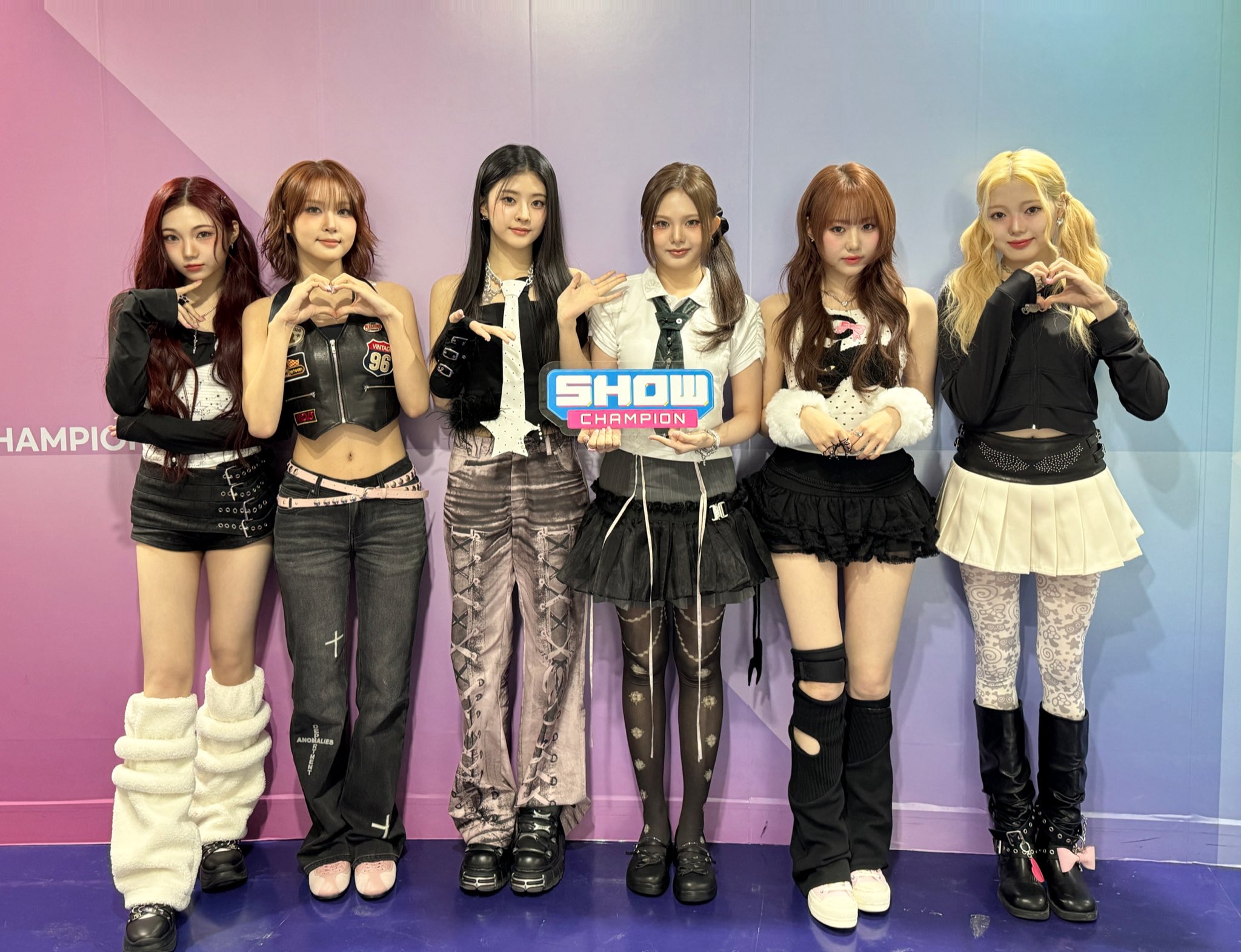 G6GjE65acAAhEI1?format=jpg&name=large