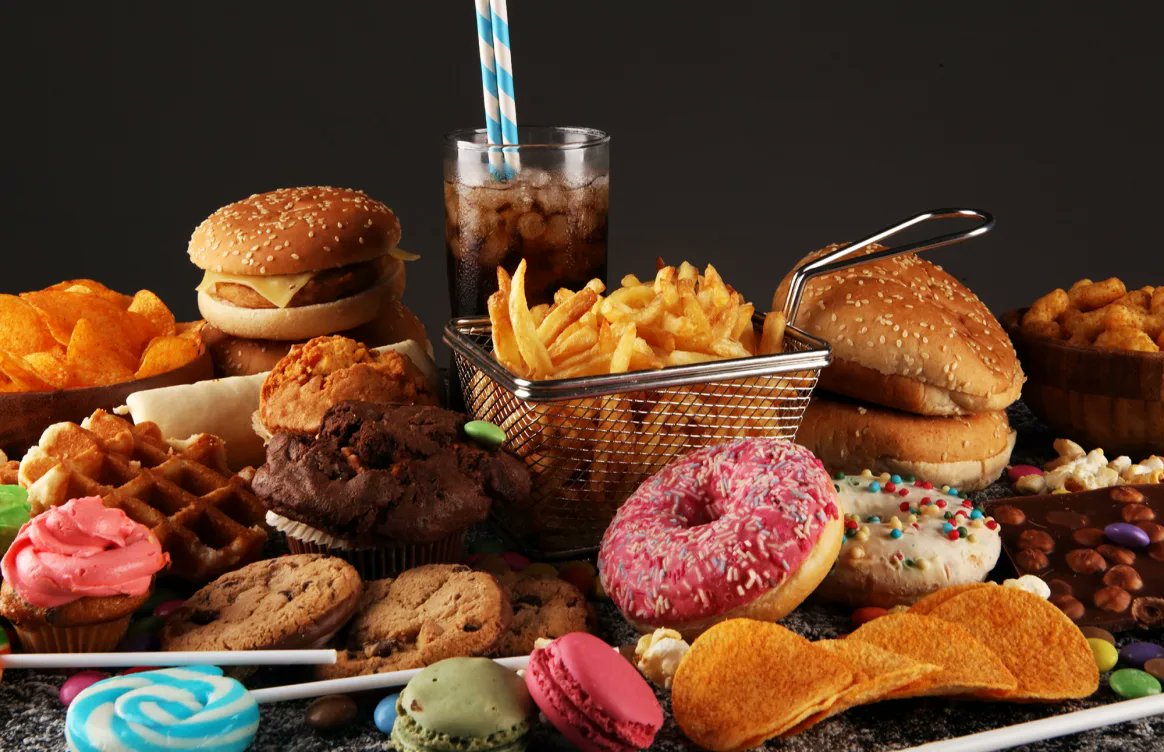 صحيفة الوئام | الأغذية فائقة المعالجة فاقمت جائحة الأمراض المزمنة حول العالم