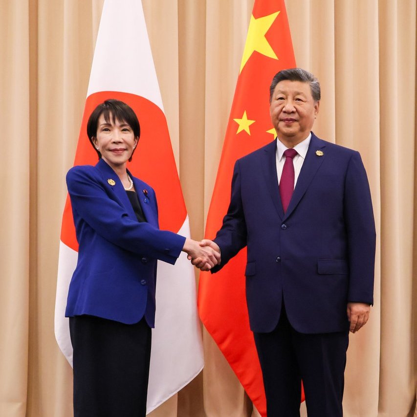 commiepommie's tweet image. 🇨🇳🇯🇵 China–Japan tensions over Taiwan: A “game of chicken”? Not quite.

Let’s be honest, calling this a “vicious game of chicken” between China and Japan is just a result of silly Western media.

What’s actually happening is far more straightforward:

Japan’s new PM, Sanae…
