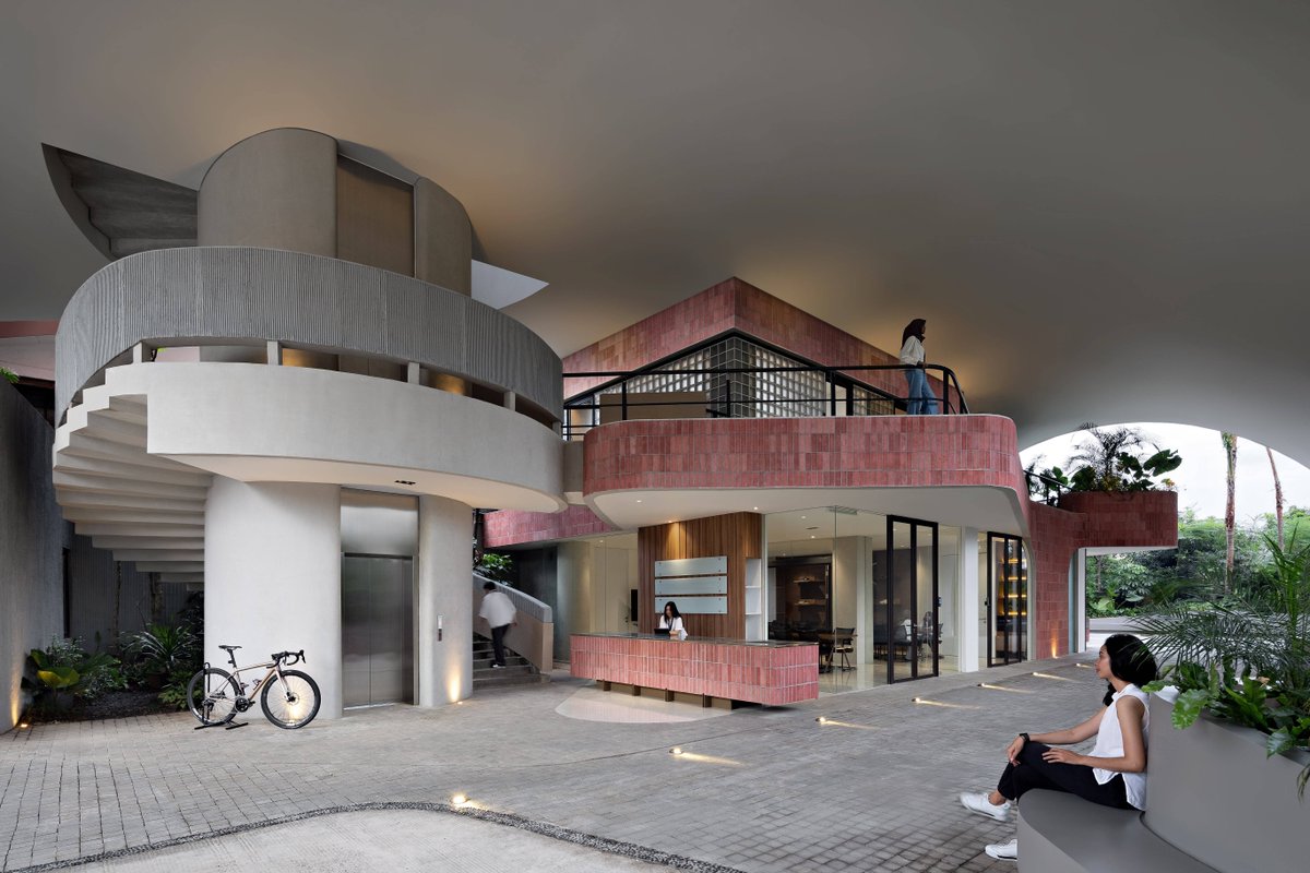 Architizer's tweet image. #ProjectOfTheDay: Sagehaus Office Garden by RAD+ar (Research Artistic Design + architecture)

 Defined by a wind-catching central volume and a facade of shaded, indirect openings, this office introduces a model for naturally ventilated workspaces in tropical cities. Layered zones…