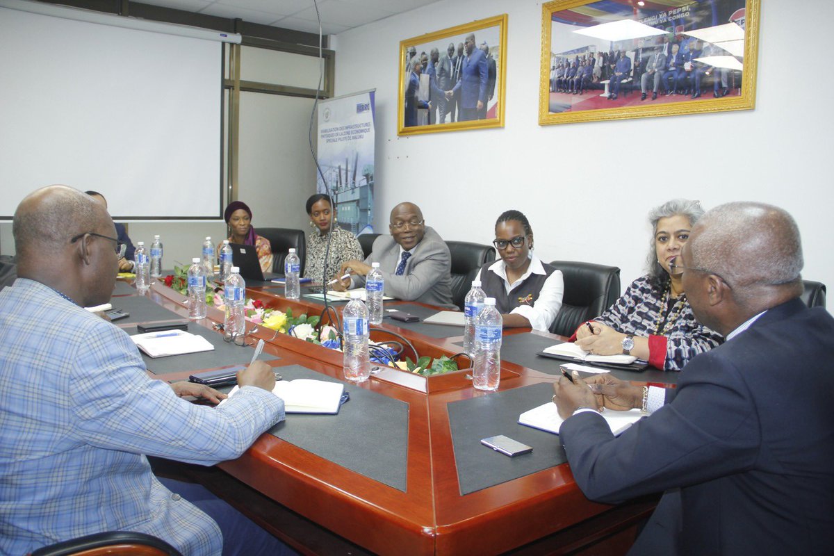 azesrdc's tweet image. Ce mardi 18 novembre 2025, l’AZES a reçu en audience Madame Paramita Dasgupta, Responsable régionale du climat des affaires à la Société Financière Internationale , Groupe de la Banque mondiale.
Les échanges ont porté sur les initiatives en cours pour renforcer et améliorer le…