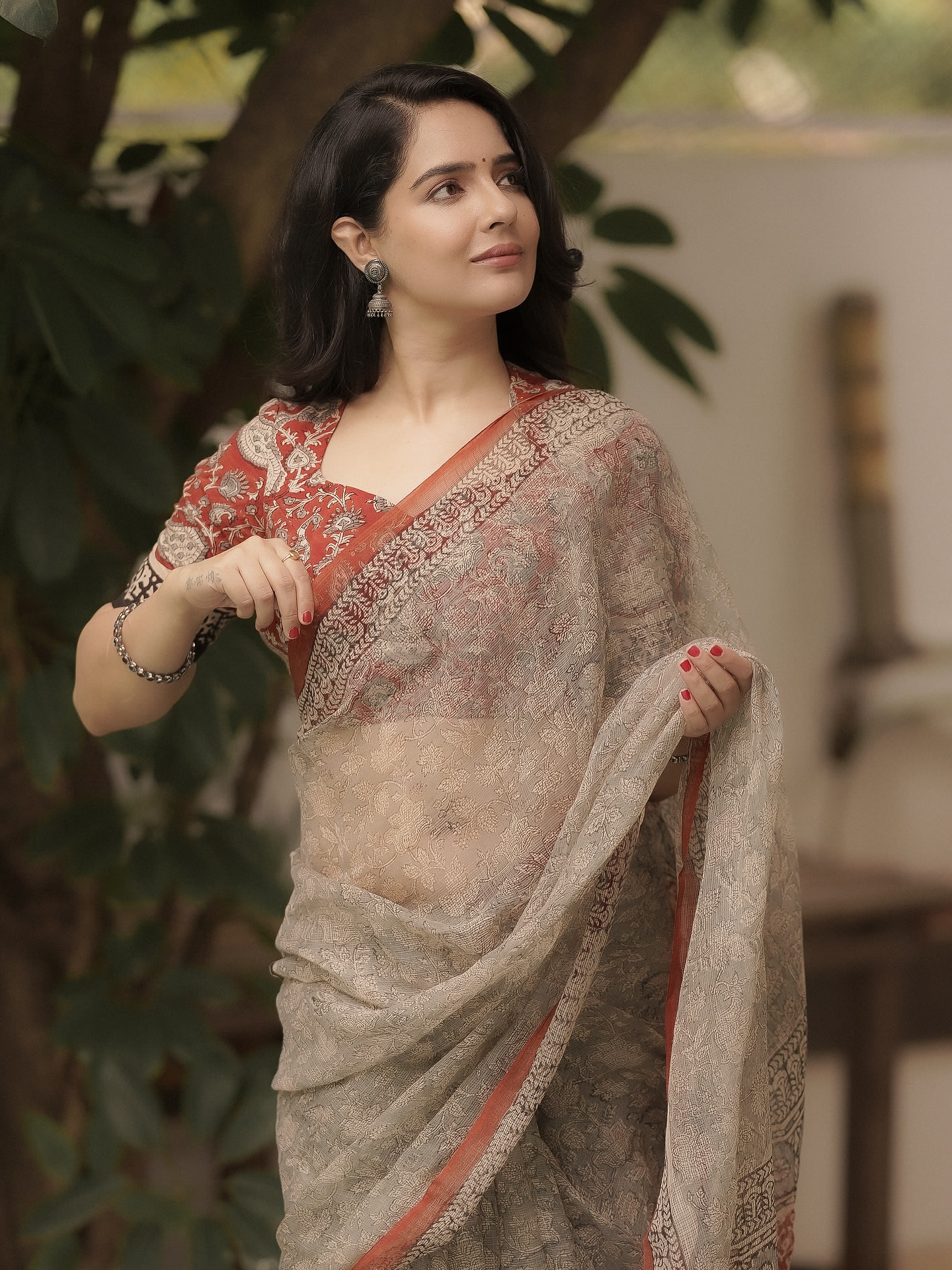 G6Gk8CSawAAmlW8?format=jpg&name=large