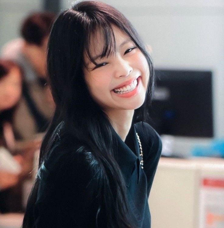 9ulovejenn1e's tweet photo. ดูอย่างอันนี้แต่ก่อนเป็นgummy smileของกุคนเดียวแต่ตอนนี้เป็นgummy smileของใครหลายๆคนละ https://t.co/yA6YYIi7mB