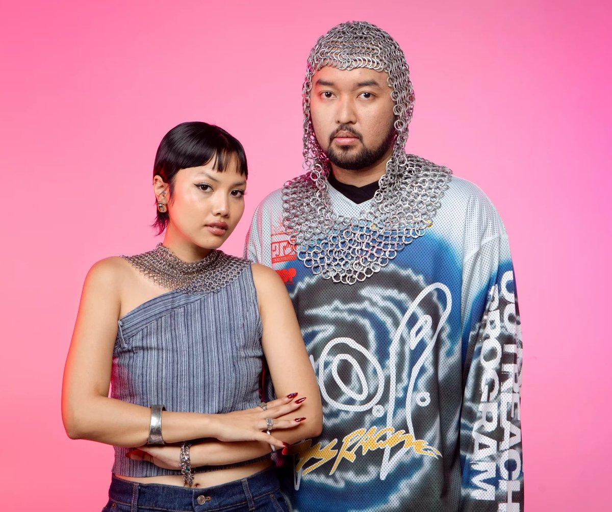 IndoPopBase's tweet image. White Chorus is now an #AMIAwards winner.