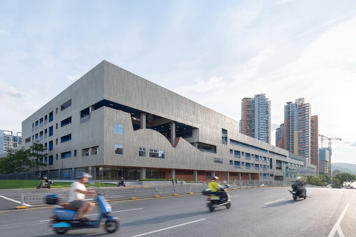 ArchDaily's tweet photo. Weilong School by MENG YAN | URBANUS
China 🇨🇳
https://t.co/b4j6q7n6Fw https://t.co/zwoNyjIWCO