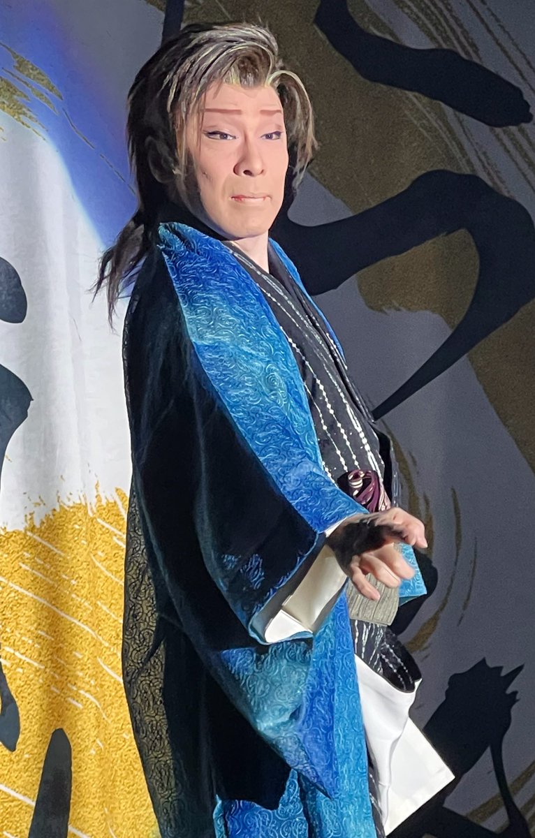 2025年11月18日☀️ #西成結劇場 #たつみ演劇BOX 🍀舞踊ショー🍀 #神楽