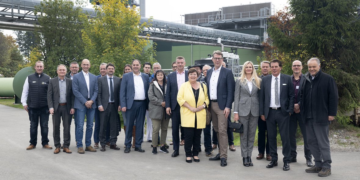 UmweltDialog's tweet image. In Altenstadt wurde die modernste deutsche Anlage zur Phosphorrückgewinnung eröffnet: Mit dem von der BAM entwickelten Verfahren wird Klärschlamm zu hochwertigem Dünger. umweltdialog.de/de/WIRTSCHAFT/… #Phosphor #Recycling #BAM #Kreislaufwirtschaft