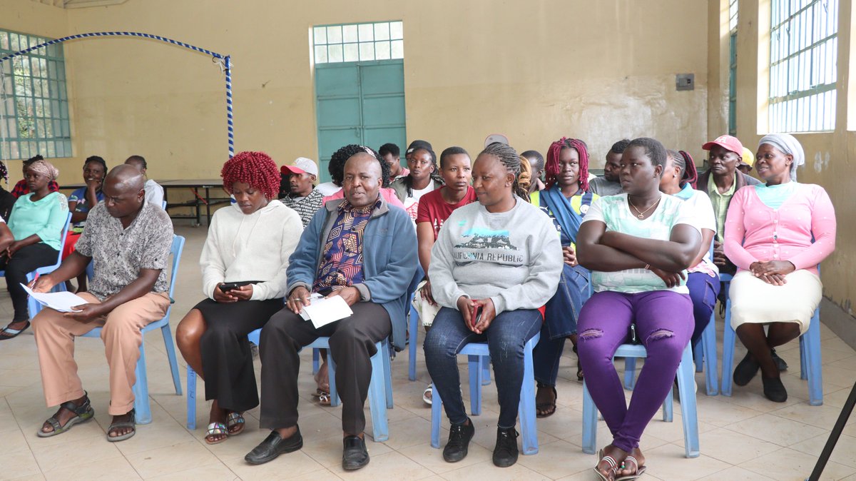 We’re back in action!

Our Focus Group Discussion is underway at Mukuru Chaminade Training Grounds, proudly partnering with COWE CBO to spark real conversations that matter.

Your voice counts . What are your thoughts?
#HopeKwaVijanaMtaani #UnitedBySports