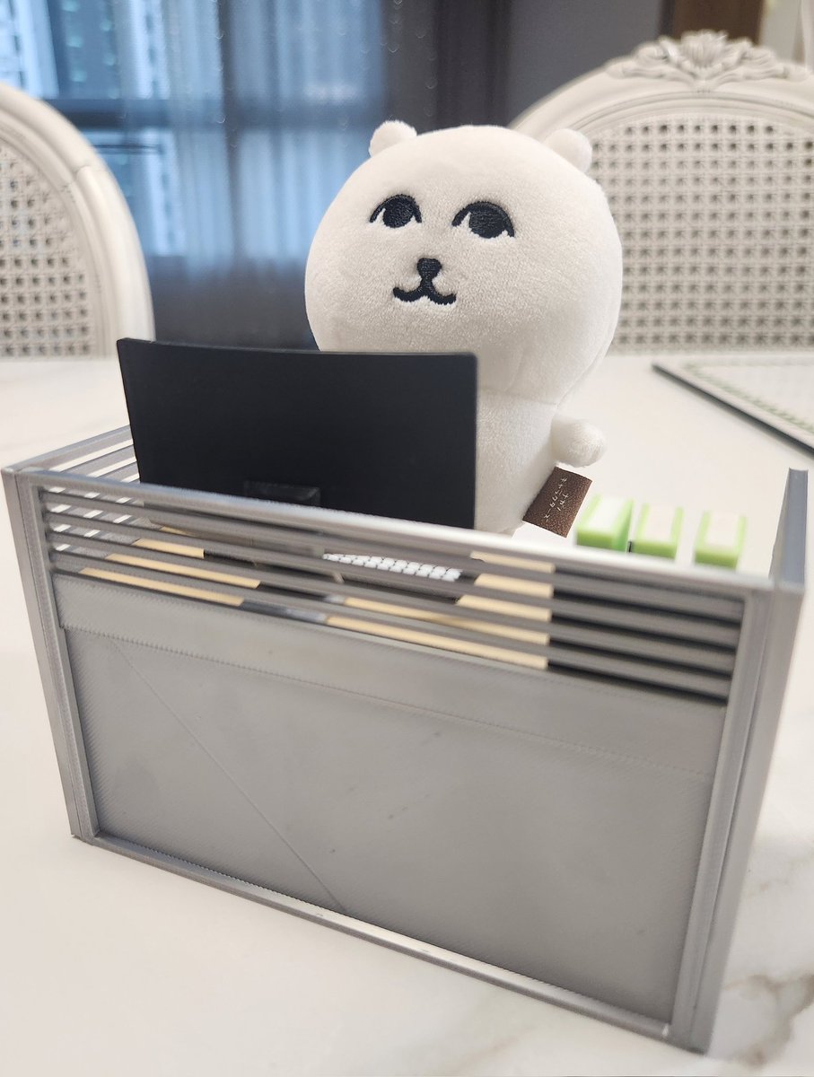 뇽담곰 tweet media