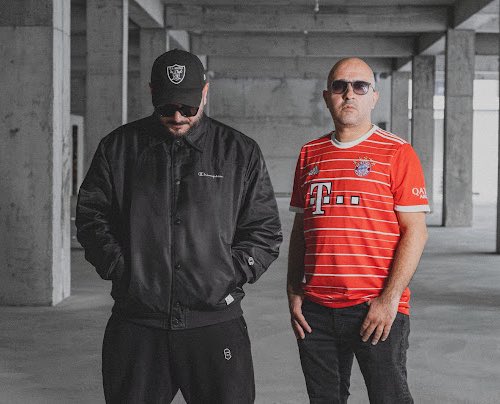 Çağrı Sinci x Kayra - Cambaza Bak bu cuma yayında. Kütüphaneye kaydetmek ve ilk dinleyen olmak için: onerpm.link/cambazabak