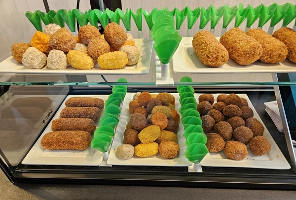 Nu op Snacknieuws: Waarom je brein soms om snacks smeekt:  snack-nieuws.nl/waarom-je-brei…