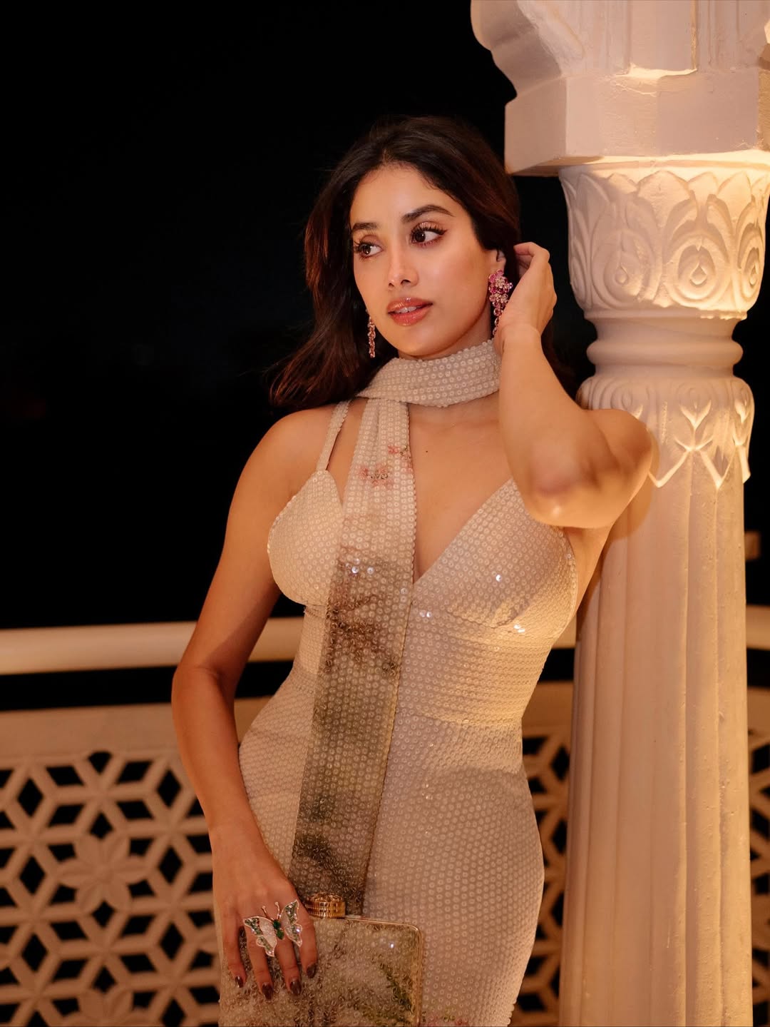 Janhvi Kapoor Photos | Rising Star and One of India’s Most Beautiful Actresses iiQ8