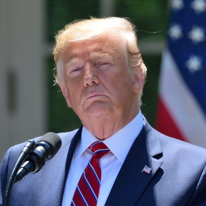 🚨Bureau : Trump sotto indagine del Senato per trasferimenti di token a portafogli legati a Corea del Nord, Russia e Iran