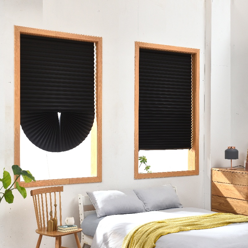 TempBlinds's tweet photo. I fit temporary blinds in minutes with zero damage — perfect for renters, students and holiday lets. Quick to install, safe to remove. Try Temp Blinds today: https://t.co/btBY9mUBhH #RentSmart https://t.co/CT6Ci95r3C