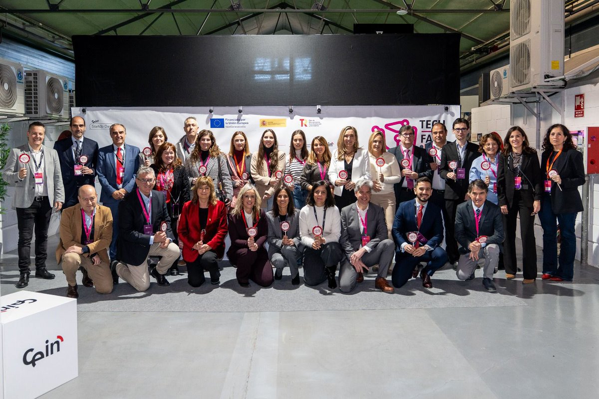 IAF_Aragon's tweet image. 📢 Ayer se celebró en los viveros de CEIN (Pamplona) el Demo Day del proyecto Tech FabLab, con delegaciones técnicas de las CCAA socias y startups y pymes participantes. Hubo pitches en tres salas: Digitech, Agro&amp;amp;Green y Health.

 #IAF #TechFabLab #Innovación #Startups