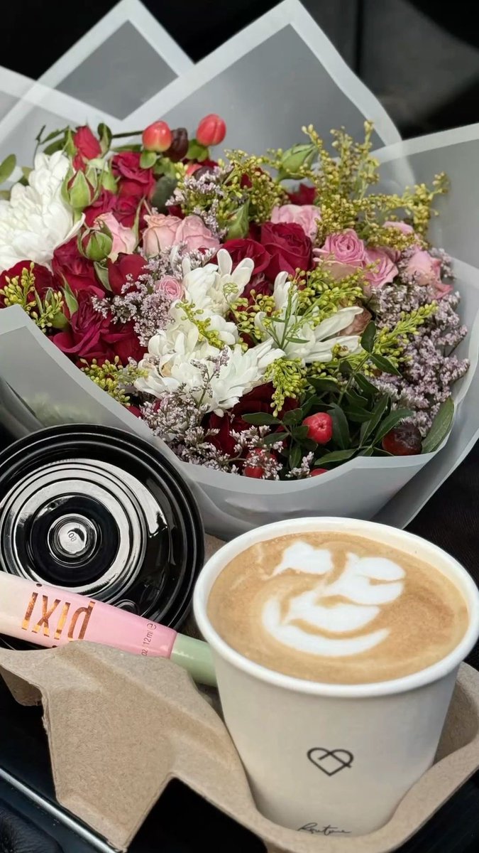 صَباح الخير🌸🌹🌸🌹🌸
حين يُزهر القلب تصفو❤️
       الرؤية  وتلين الحَياة.. 🤍
يوم مميز وجميل حينما يكون الصباح معكم صباحكم جميل🩷 
#صباح_الخير