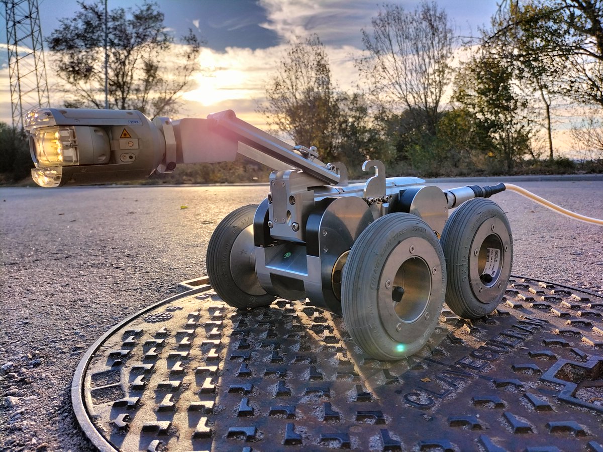 AgbarEsVeolia's tweet image. 🌍🚽 En el #DiaMundialdelSanejament recordem la necessitat de dotar-nos de sistemes de sanejament inclusius, sostenibles i resilients.

🤝💧 Impulsem la transformació digital del sanejament a Catalunya per fer-lo més eficient i resilient. Gestionem 9.000 km de xarxa de…