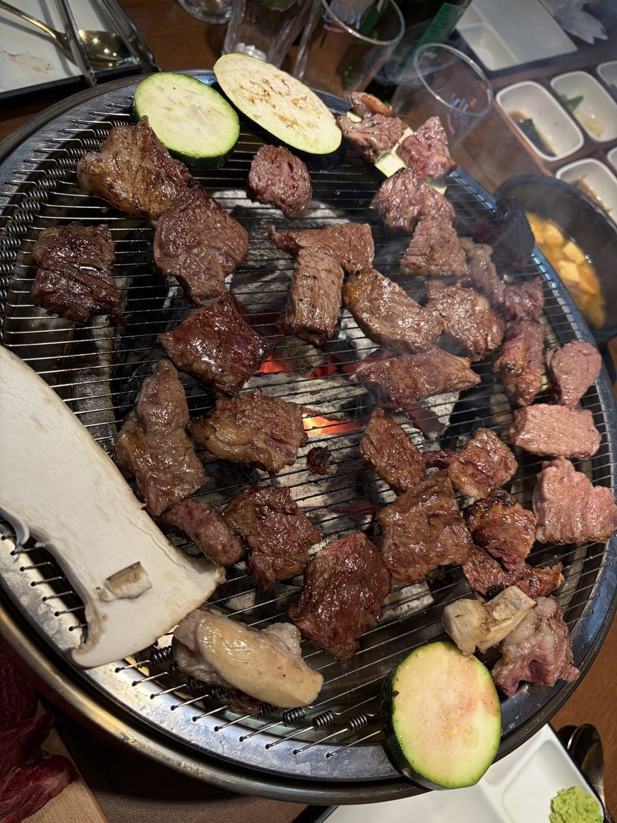 ceolmh3's tweet image. 오늘 저녁은 일찍 먹습니다!
소고기 그리고 가지덮밥😁
다들 저녁챙기세요^^