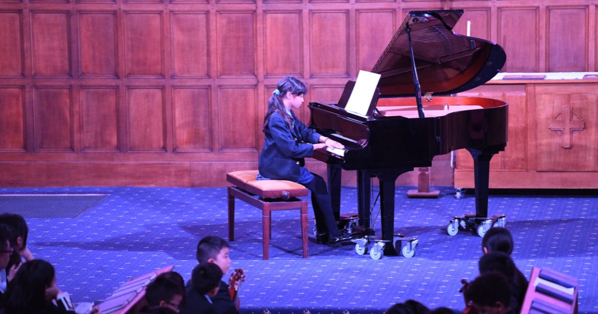 bcsbirmingham's tweet image. Last week, we gathered to hear the magnificent sounds of our Music Scholars. Their music filled the Chapel with warmth. 

It was an honour to watch these budding musicians showcase their exceptional talent. Well done to you all! 🌟 #BCSMusic #limitlesslearning