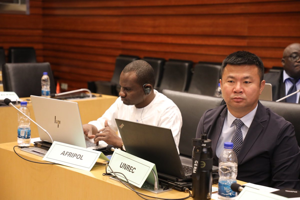 AUC_PAPS's tweet image. 🌍 The @_AfricanUnion Commission, through @AUC_PAPS, has convened an Expert Meeting in Addis Ababa (17-18 Nov 2025) to review the Continental Framework on Peace &amp;amp; Security in #Cyberspace.

🚨 From cybercrime to AI-enabled disinformation &amp;amp; illicit arms proliferation – digital…