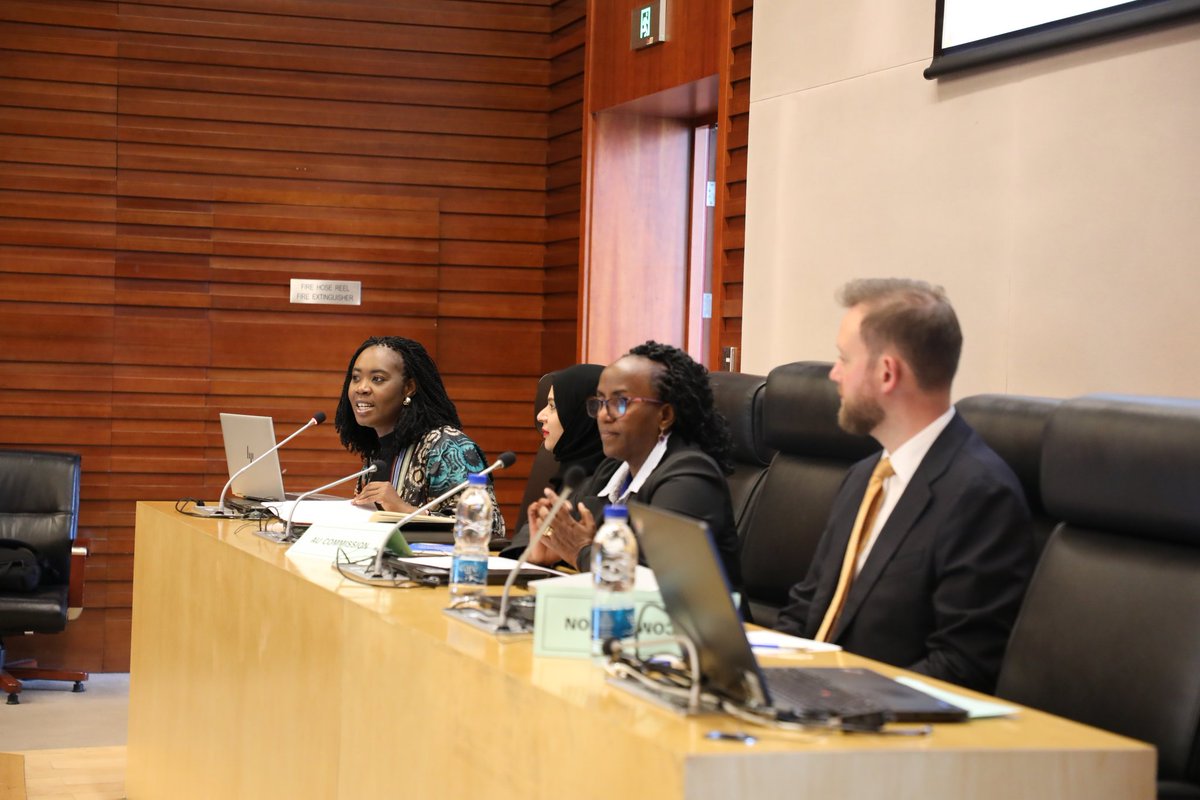 AUC_PAPS's tweet image. 🌍 The @_AfricanUnion Commission, through @AUC_PAPS, has convened an Expert Meeting in Addis Ababa (17-18 Nov 2025) to review the Continental Framework on Peace &amp;amp; Security in #Cyberspace.

🚨 From cybercrime to AI-enabled disinformation &amp;amp; illicit arms proliferation – digital…