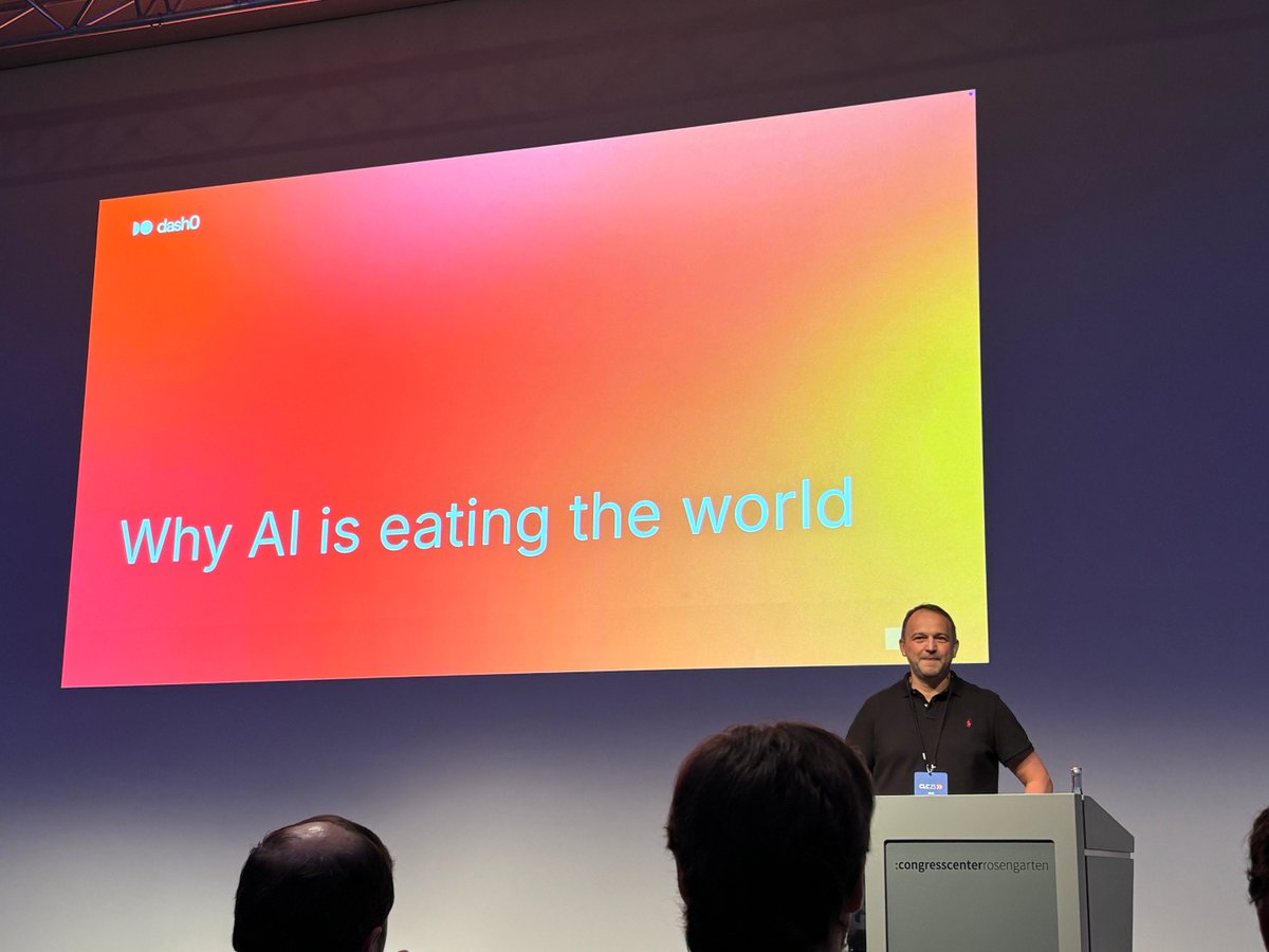 Lockhead's tweet image. #CLC_Conf is kicking off with the keynote on the first day - Mirko from dash0

talking about „Why AI is eating the world“

#AI #Keynote

@nexus_share
