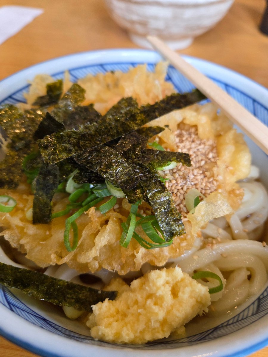 かわはらで小エビぶっかけうどん（温）。
おいしかったーーー